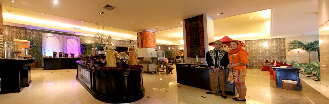 Hotel Grand Cempaka 4*