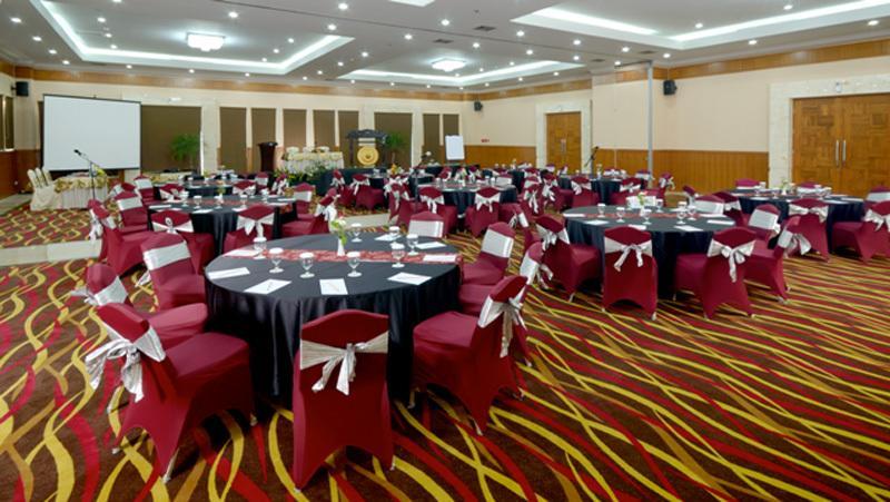 Grand Cempaka Hotel 4*